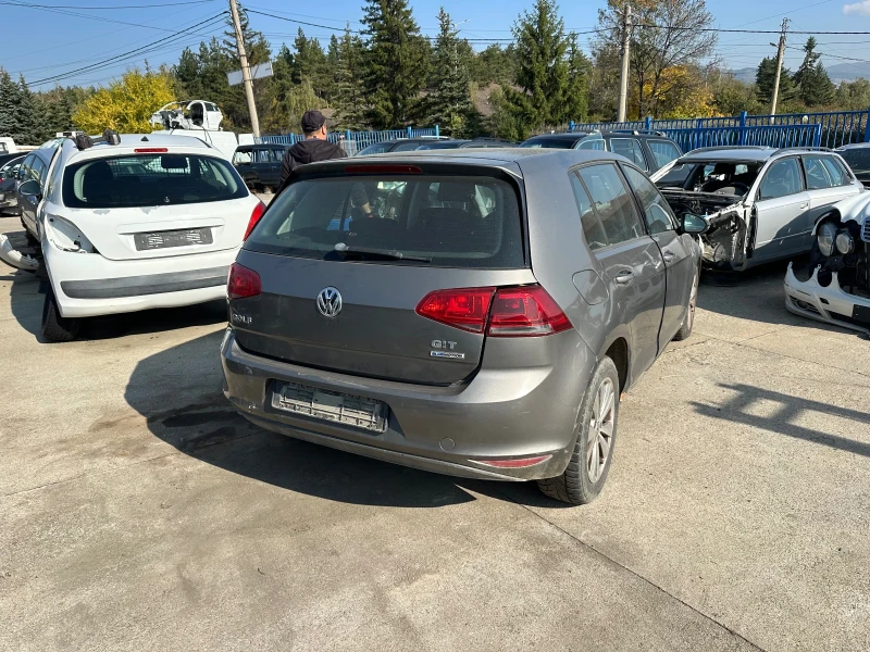 VW Golf 1.4 GIT, снимка 3 - Автомобили и джипове - 52073361