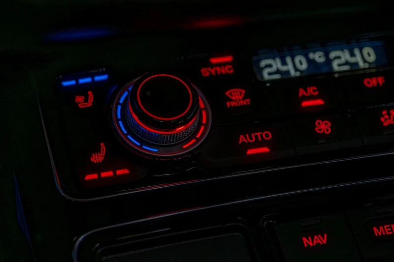 Audi A8 4.2TDI/Алкантар/Обдухване/Bang&Olufsen Premium/Кам, снимка 9 - Автомобили и джипове - 52830292