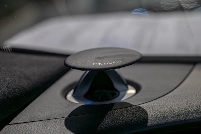 Audi A8 4.2TDI/Алкантар/Обдухване/Bang&Olufsen Premium/Кам, снимка 8 - Автомобили и джипове - 52830292