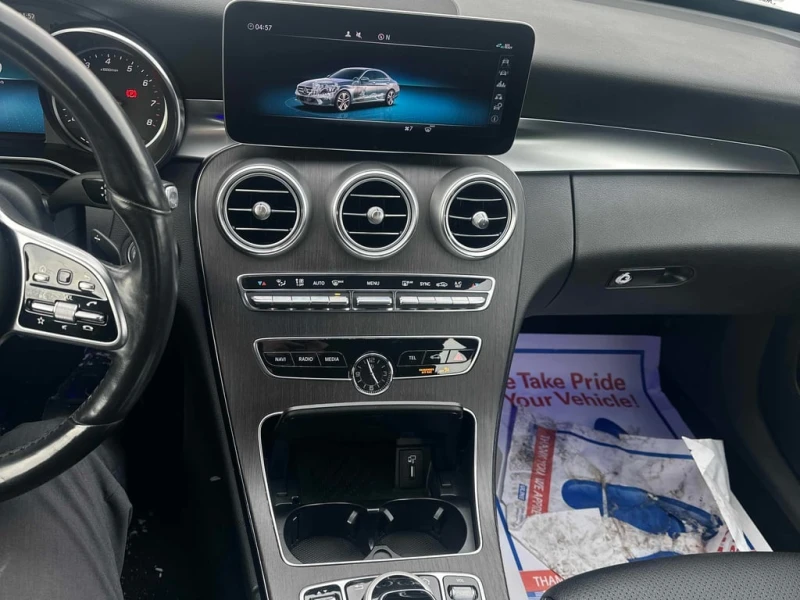 Mercedes-Benz C 300 * AWD * Панорама* CARFAX * БЕЗ ПЪРВОНАЧАЛНА ВНОСКА, снимка 9 - Автомобили и джипове - 53277586