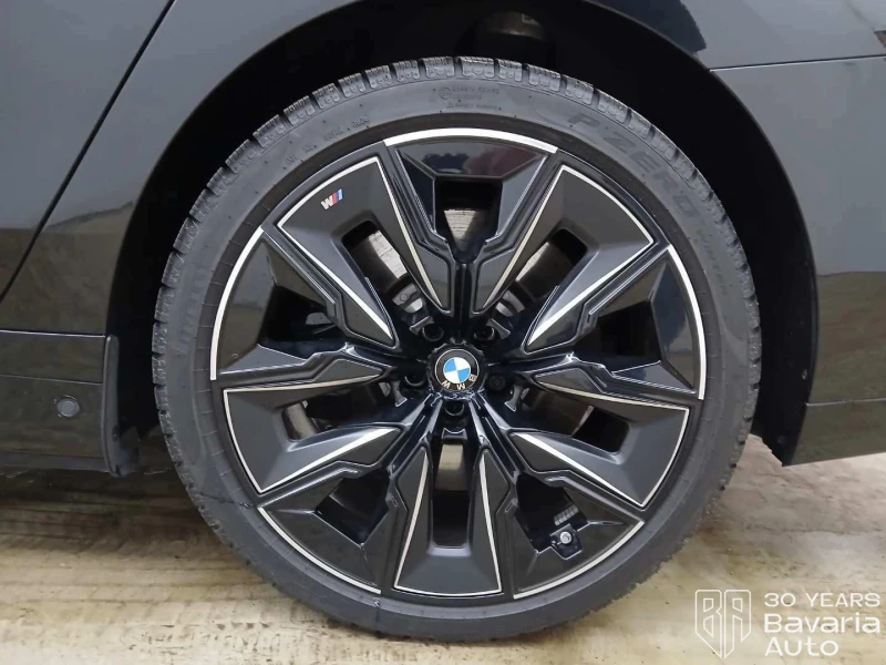 BMW i7 60e xDrive M Sport Paket, снимка 17 - Автомобили и джипове - 53431309