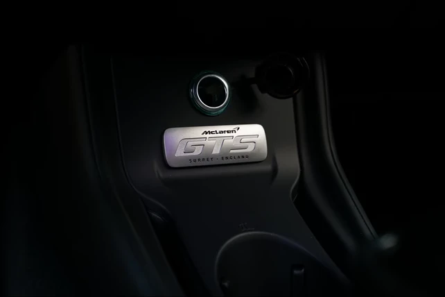 McLaren GT S = Carbon Ceramic Brakes =  | Mobile.bg   12