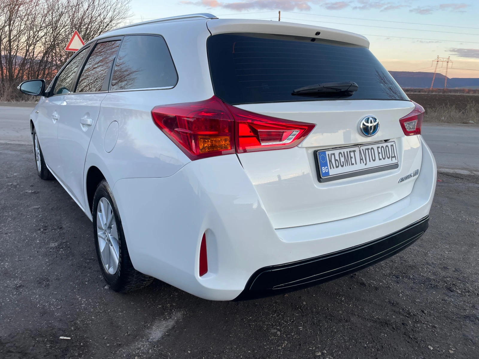 Toyota Auris 1.8 ИТАЛИЯ - изображение 7