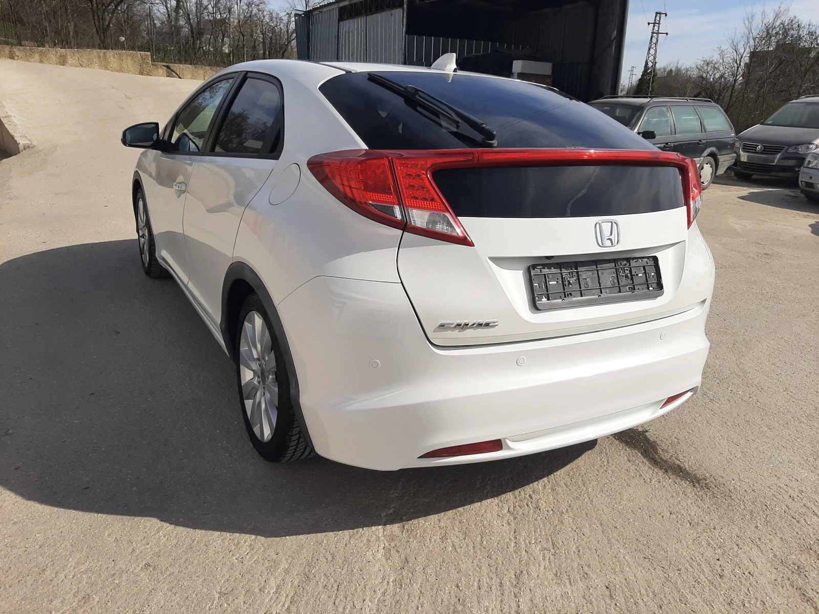 Honda Civic 1.8i-VTEC AUTOMATIC PANORAMA КОЖА - изображение 6