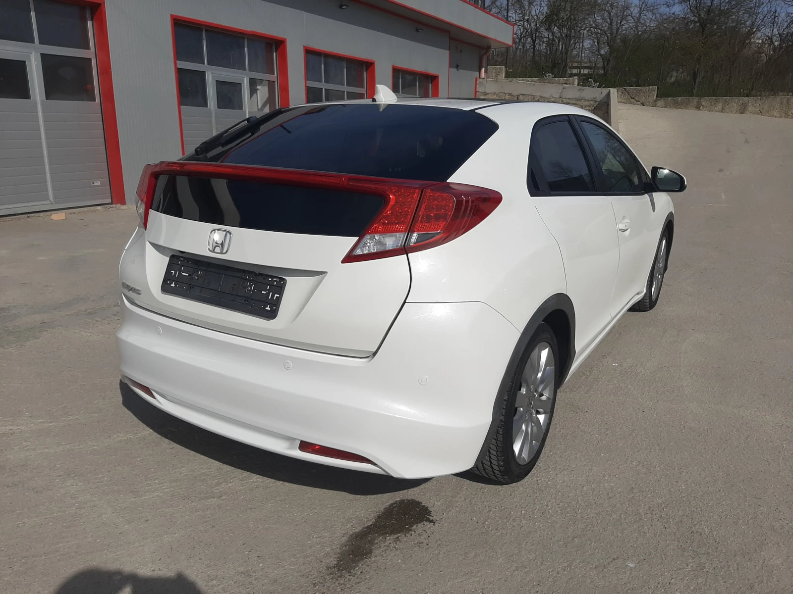 Honda Civic 1.8i-VTEC AUTOMATIC PANORAMA КОЖА - изображение 5