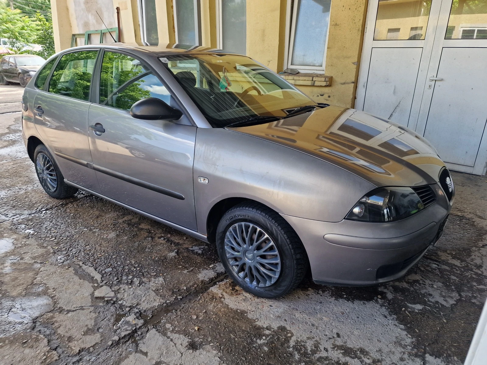 Seat Ibiza 1.2 КЛИМАТИК РЕАЛНИ КИЛОМЕТРИ - изображение 6