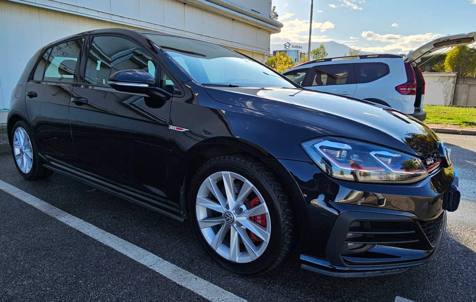 VW Golf 7.5 GTi 2.0 TSi - изображение 5