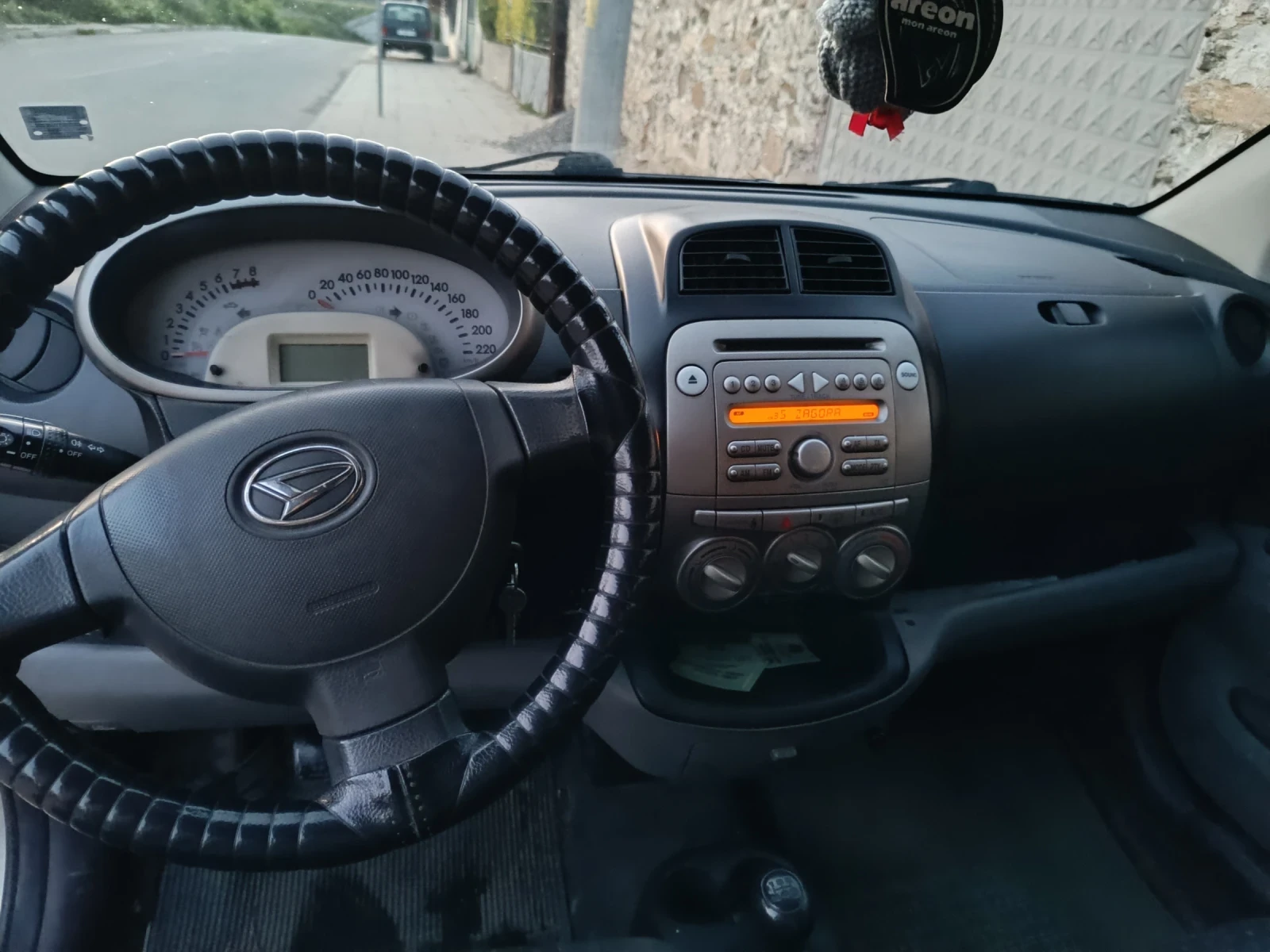 Daihatsu Sirion 1.0 - изображение 7