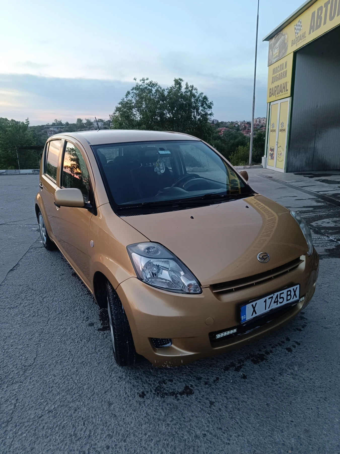 Daihatsu Sirion 1.0 - изображение 2