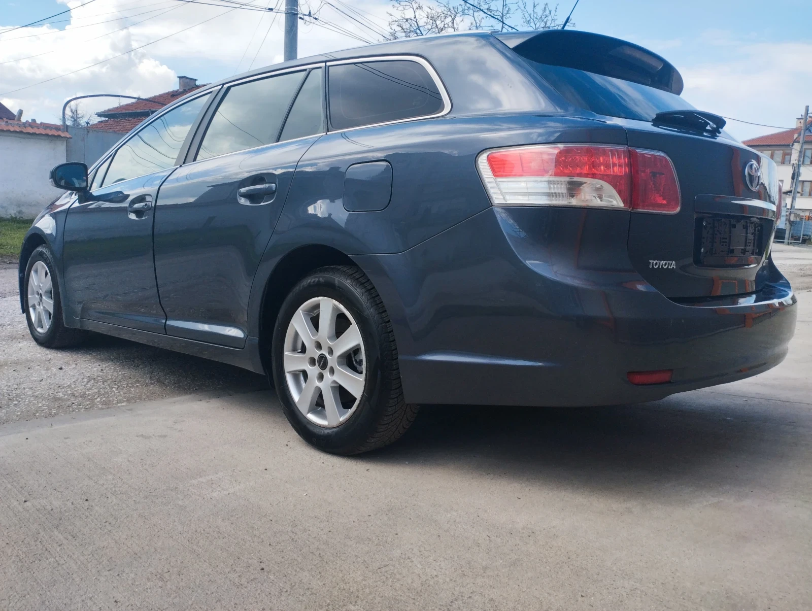 Toyota Avensis 1.8 valvematic - изображение 5