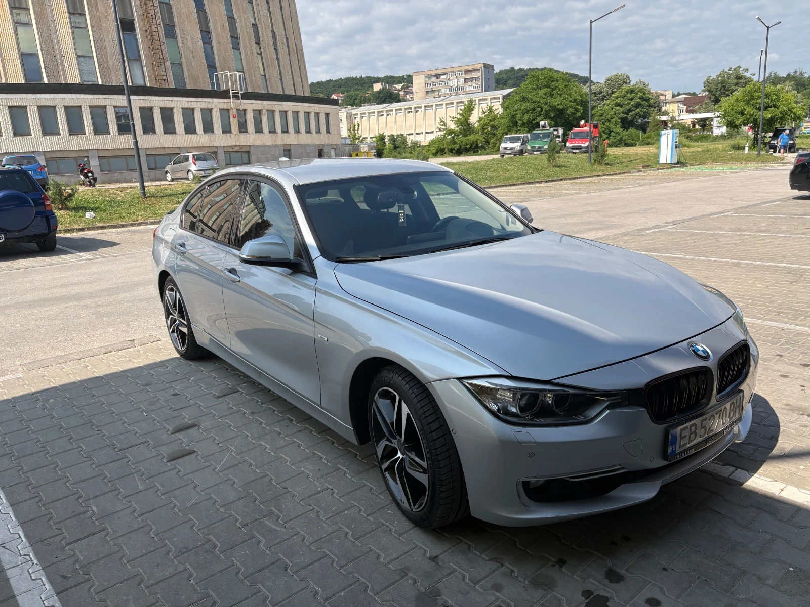 BMW 328 X drive  - изображение 4