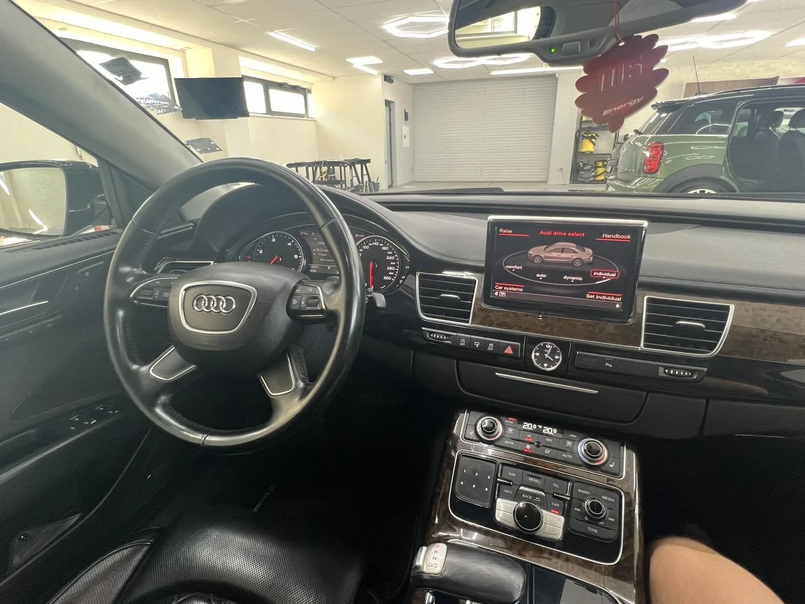 Audi A8 3.0 TDI - изображение 6