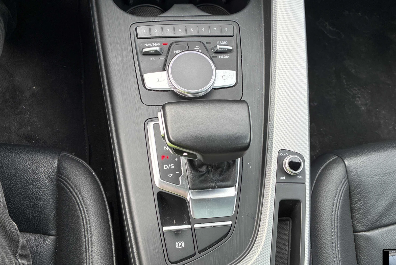 Audi A4 Auto, AWD, 2.0L  PROGRESSIV | Mobile.bg   13