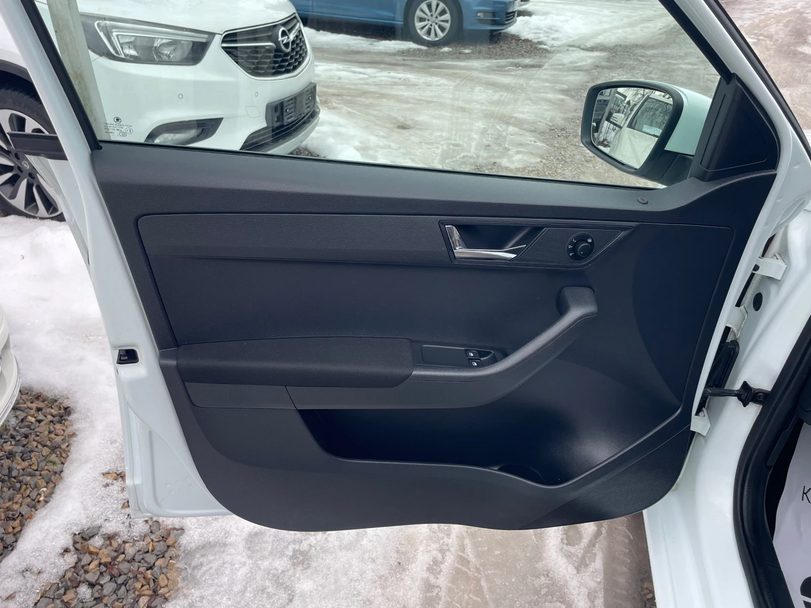 Skoda Fabia 1.4TDI105kc\DISTRONIK\NAVI - изображение 8