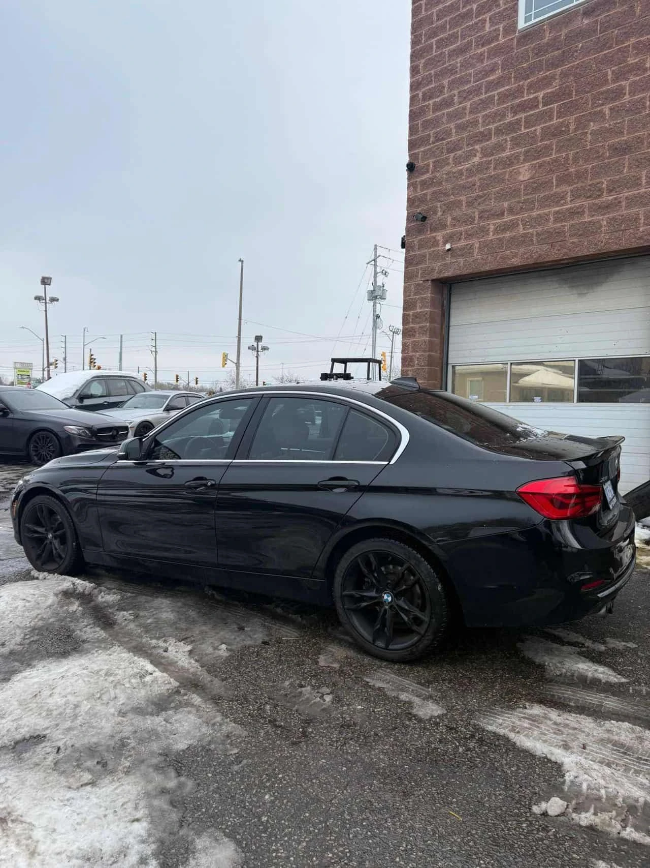 BMW 330 * 330i xDrive * CARFAX * ЦЕНА ДО БГ, снимка 2 - Автомобили и джипове - 53740672