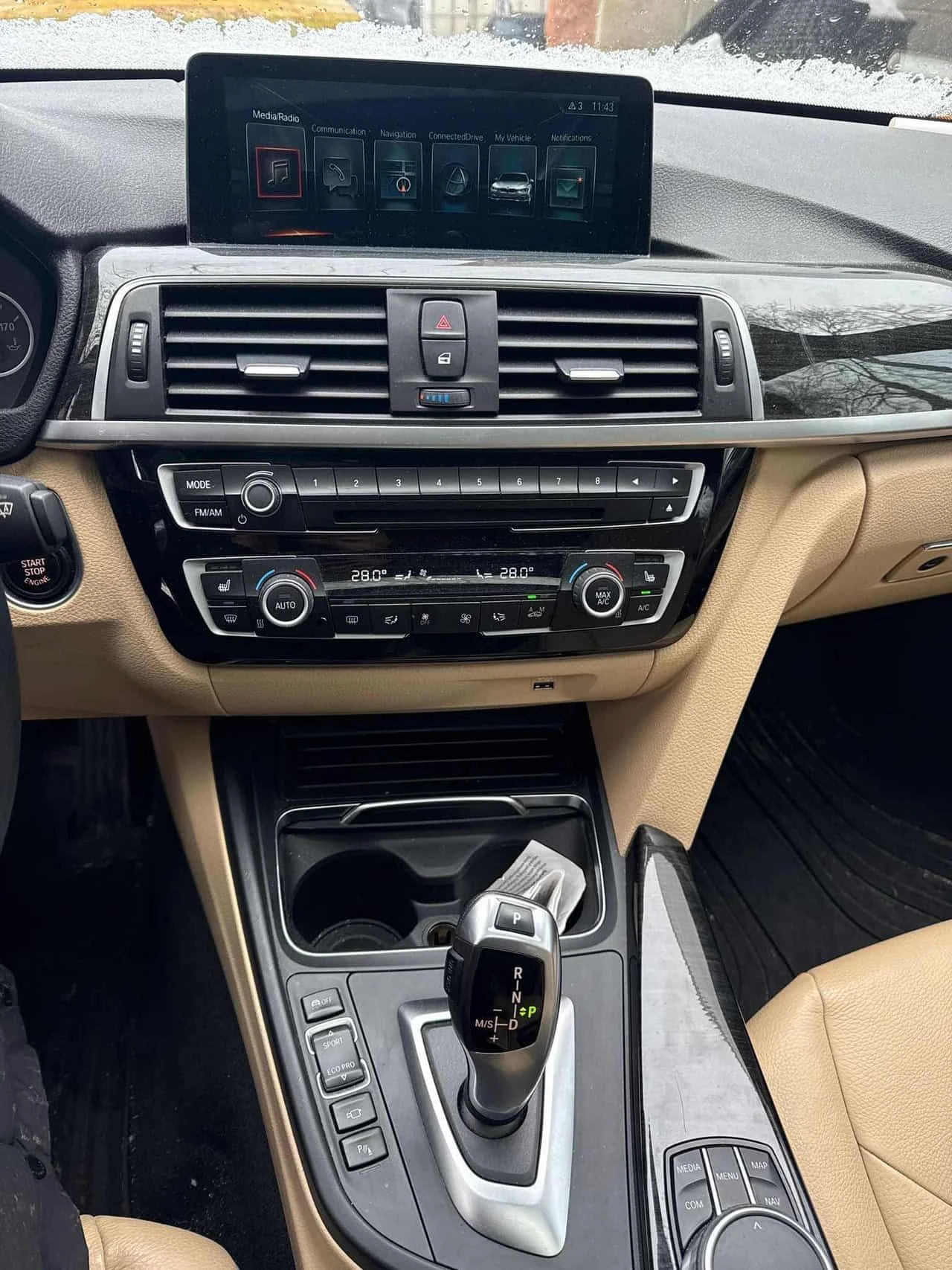 BMW 330 * 330i xDrive * CARFAX * ЦЕНА ДО БГ, снимка 9 - Автомобили и джипове - 53740672