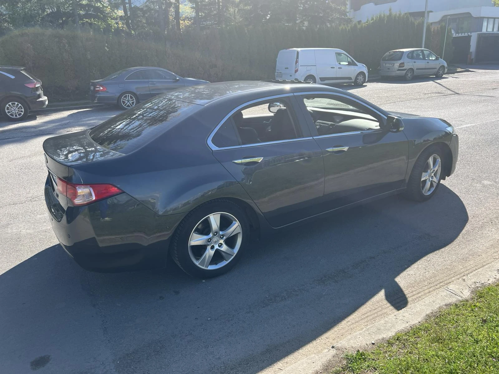 Honda Accord 2.2 i-DTEC-Executive, снимка 11 - Автомобили и джипове - 54314876