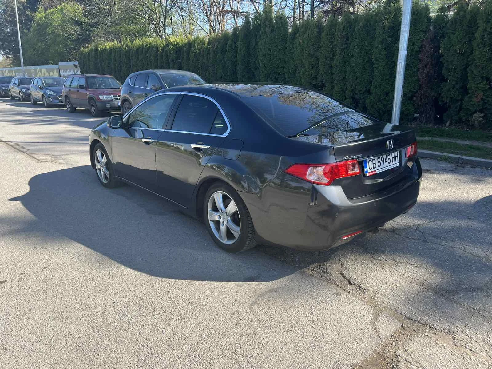 Honda Accord 2.2 i-DTEC-Executive, снимка 13 - Автомобили и джипове - 54314876