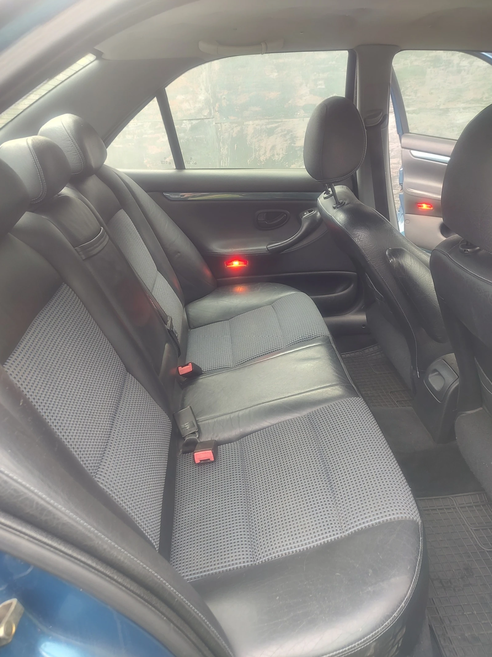 Peugeot 406