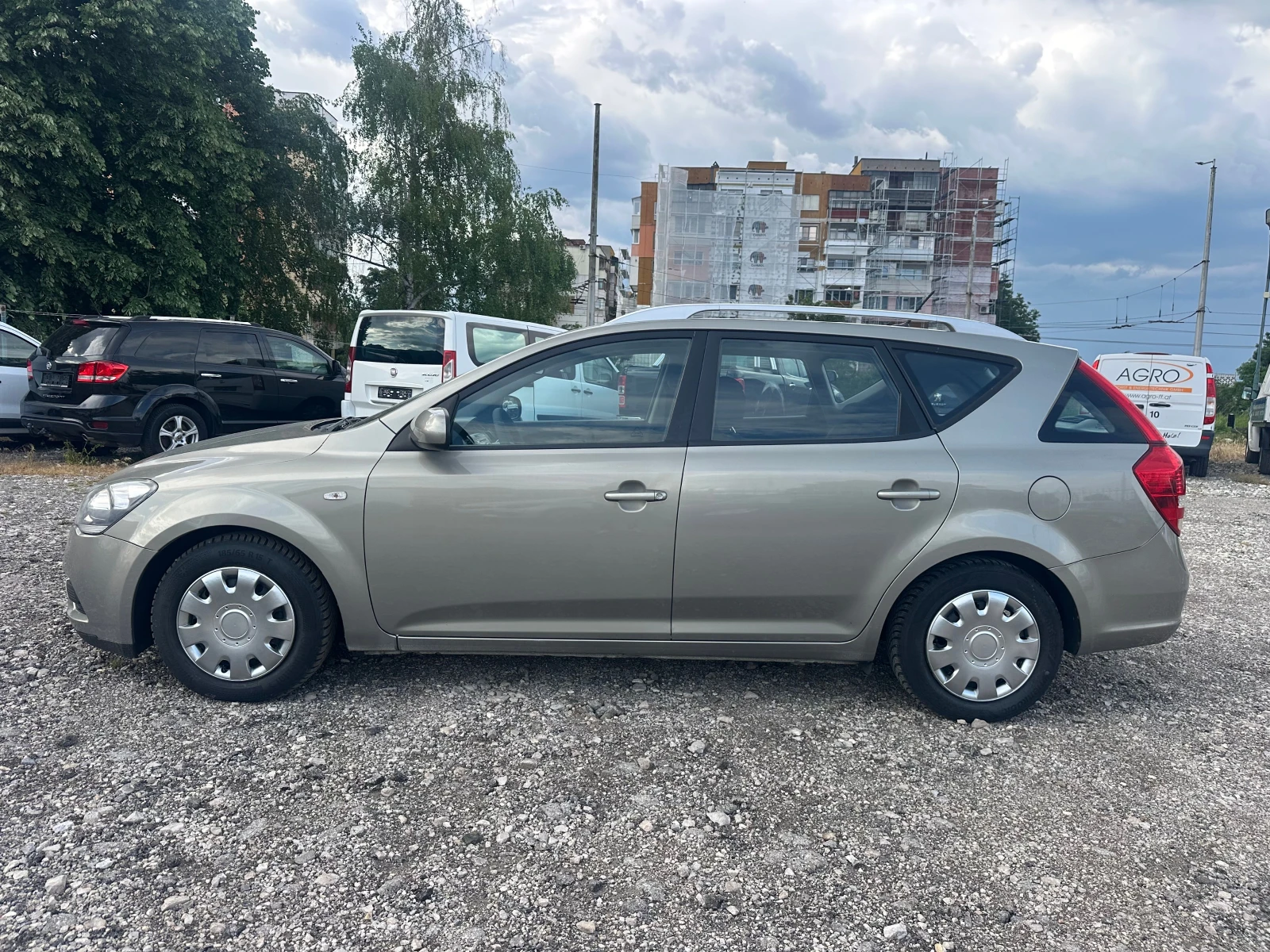 Kia Ceed 1.6CRDI 90kc FACE, снимка 6 - Автомобили и джипове - 54641211