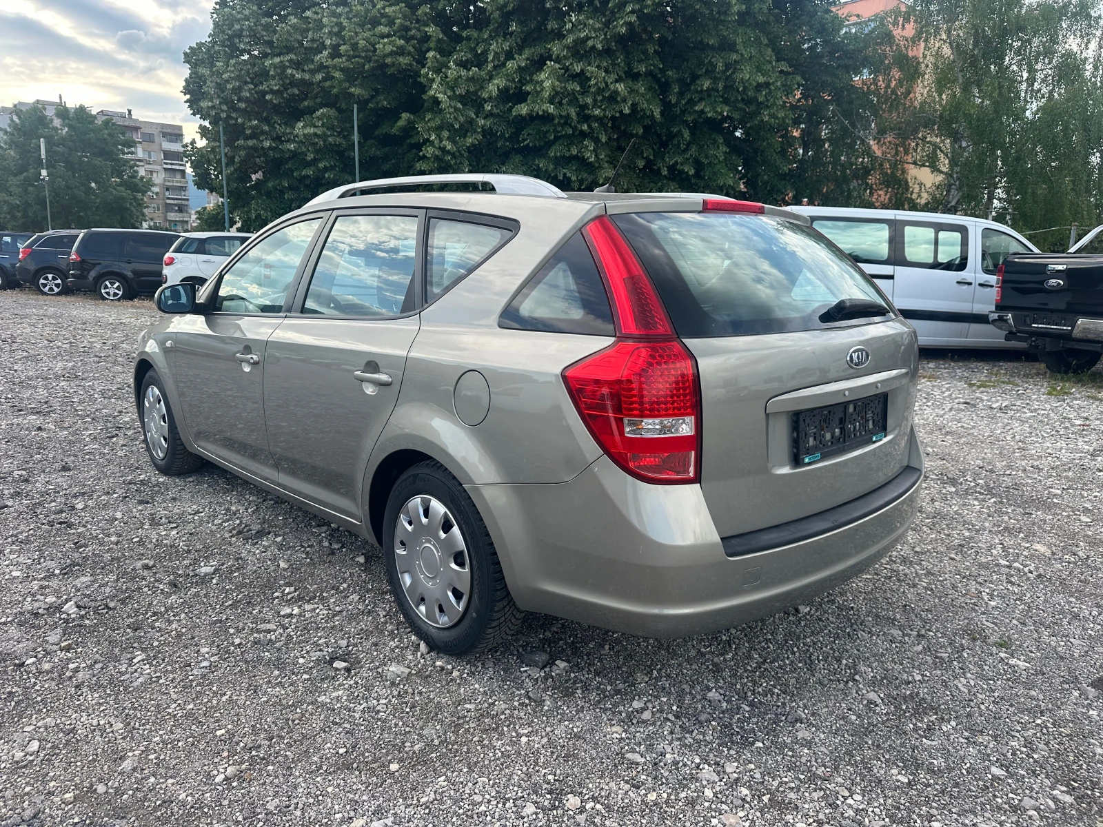 Kia Ceed 1.6CRDI 90kc FACE, снимка 5 - Автомобили и джипове - 54641211