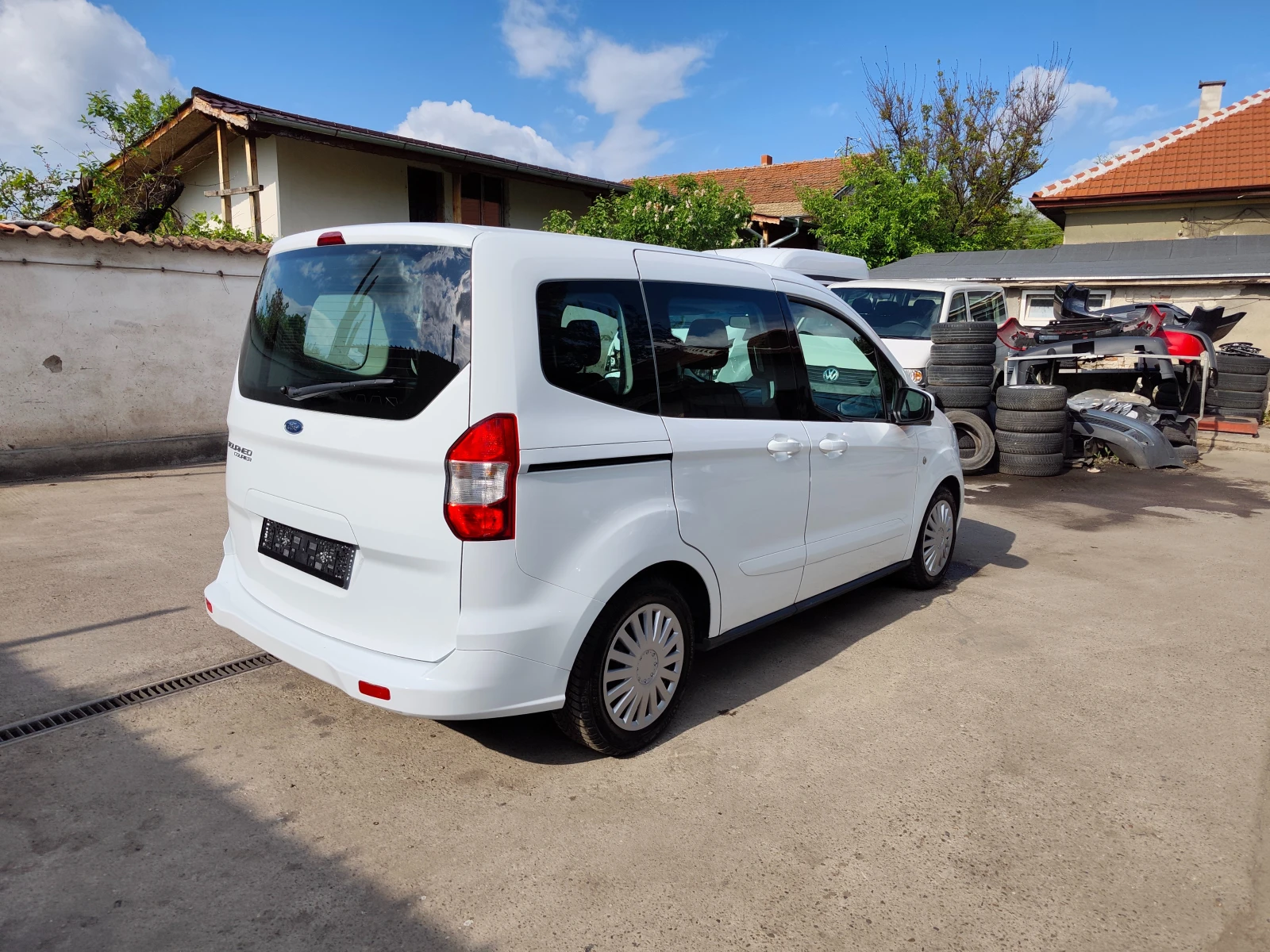 Ford Tourneo Connect 1.5 TDCI, снимка 5 - Автомобили и джипове - 54644174