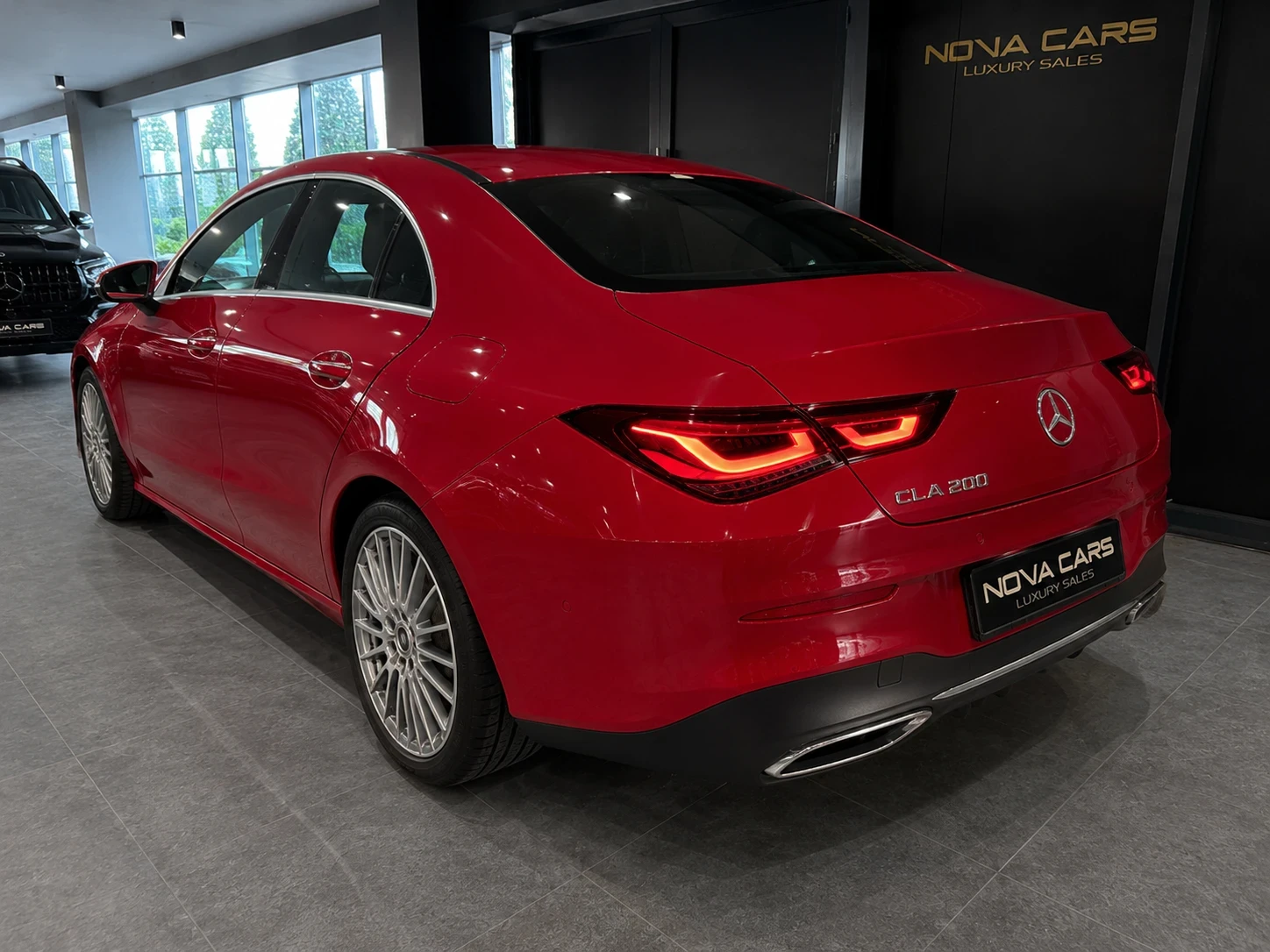 Mercedes-Benz CLA 200, снимка 4 - Автомобили и джипове - 54788635