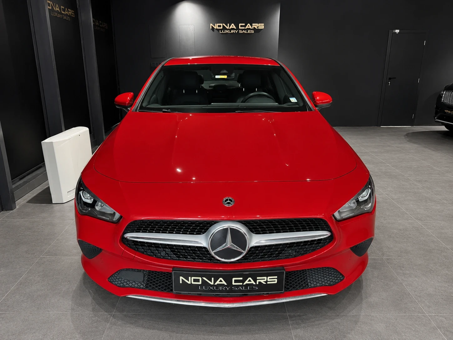 Mercedes-Benz CLA 200, снимка 2 - Автомобили и джипове - 54788635
