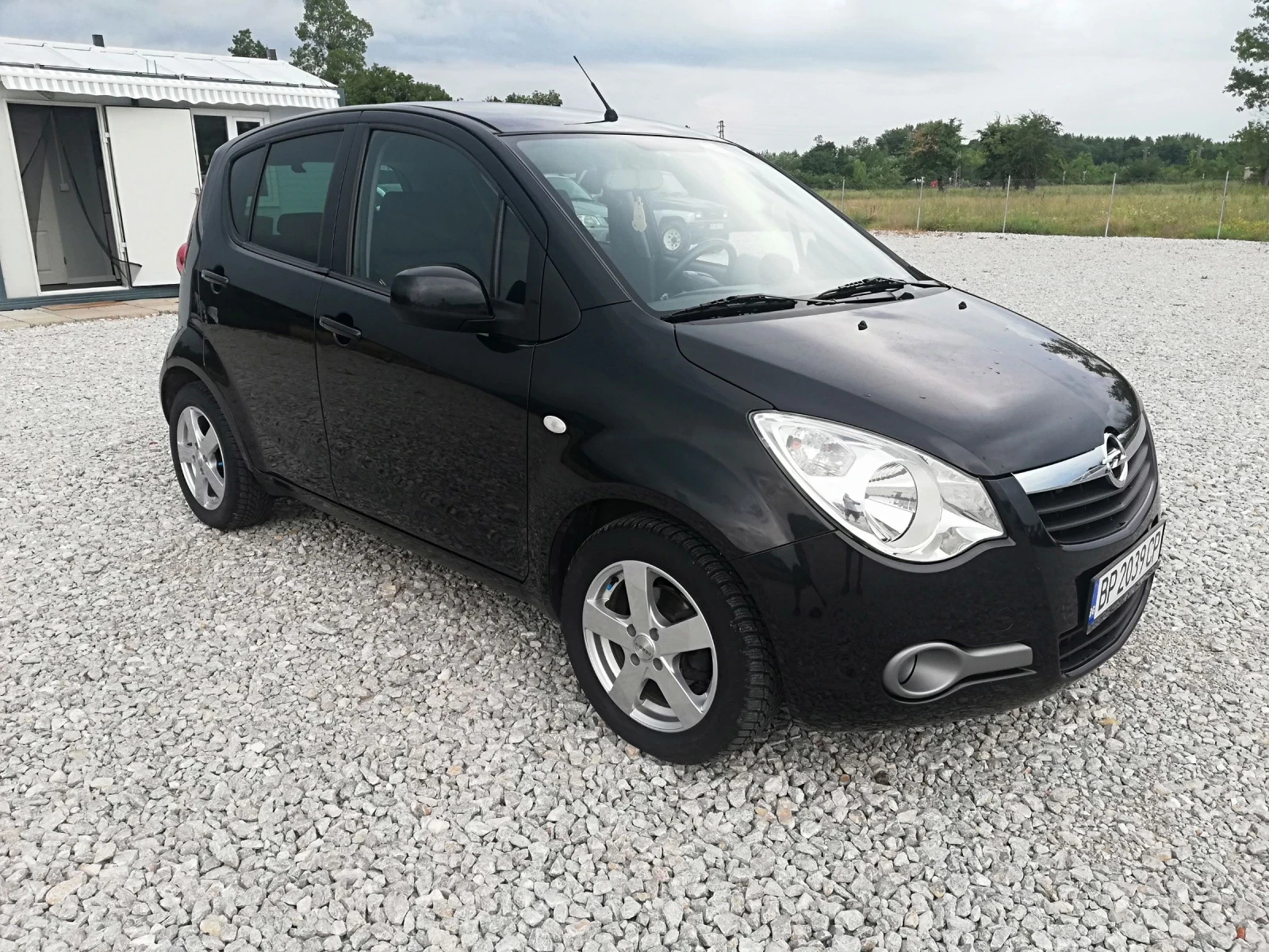 Opel Agila 1.2i kli, снимка 8 - Автомобили и джипове - 55012358