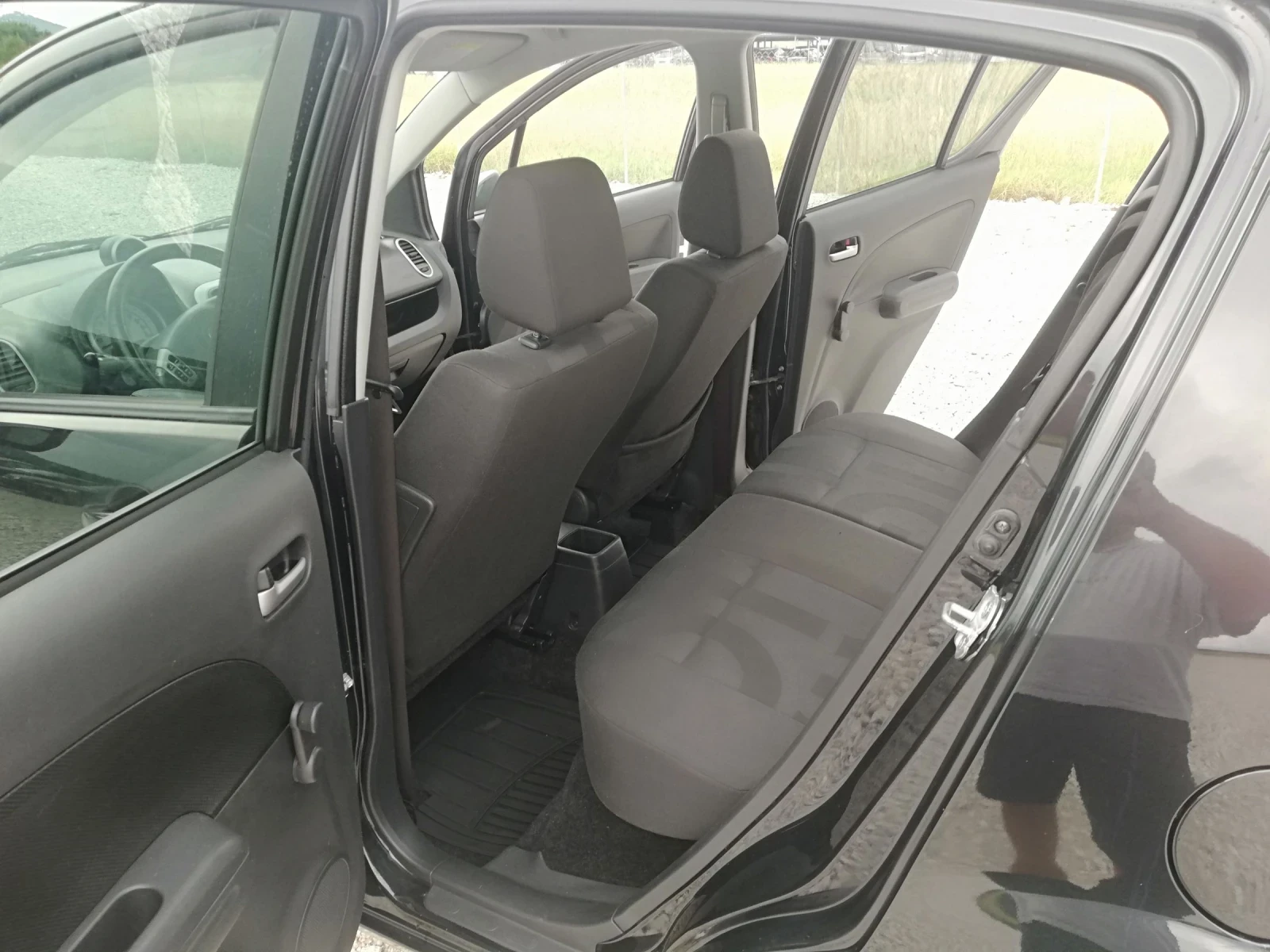 Opel Agila 1.2i kli, снимка 10 - Автомобили и джипове - 55012358