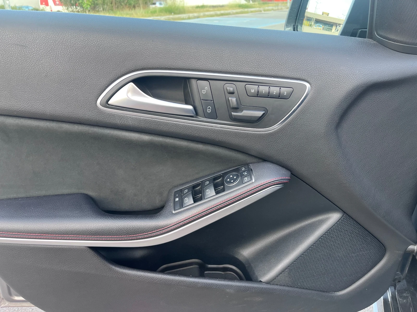 Mercedes-Benz A 200 AMG Pack, снимка 11 - Автомобили и джипове - 55879047