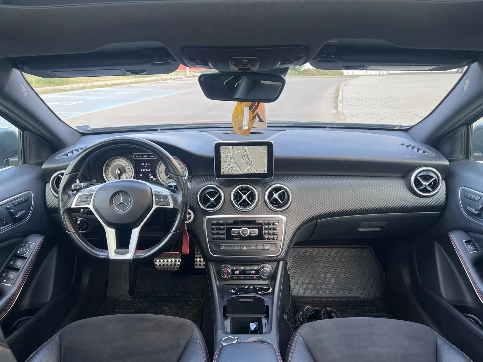 Mercedes-Benz A 200 AMG Pack, снимка 8 - Автомобили и джипове - 55879047