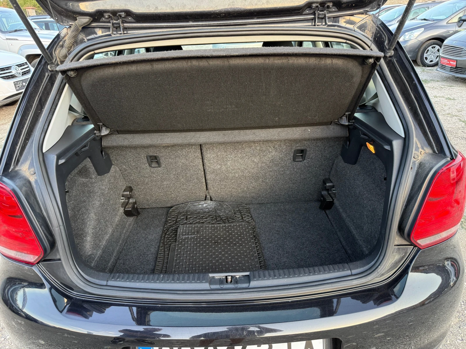 VW Polo 1.2 TDI R-LINE, снимка 10 - Автомобили и джипове - 55947196