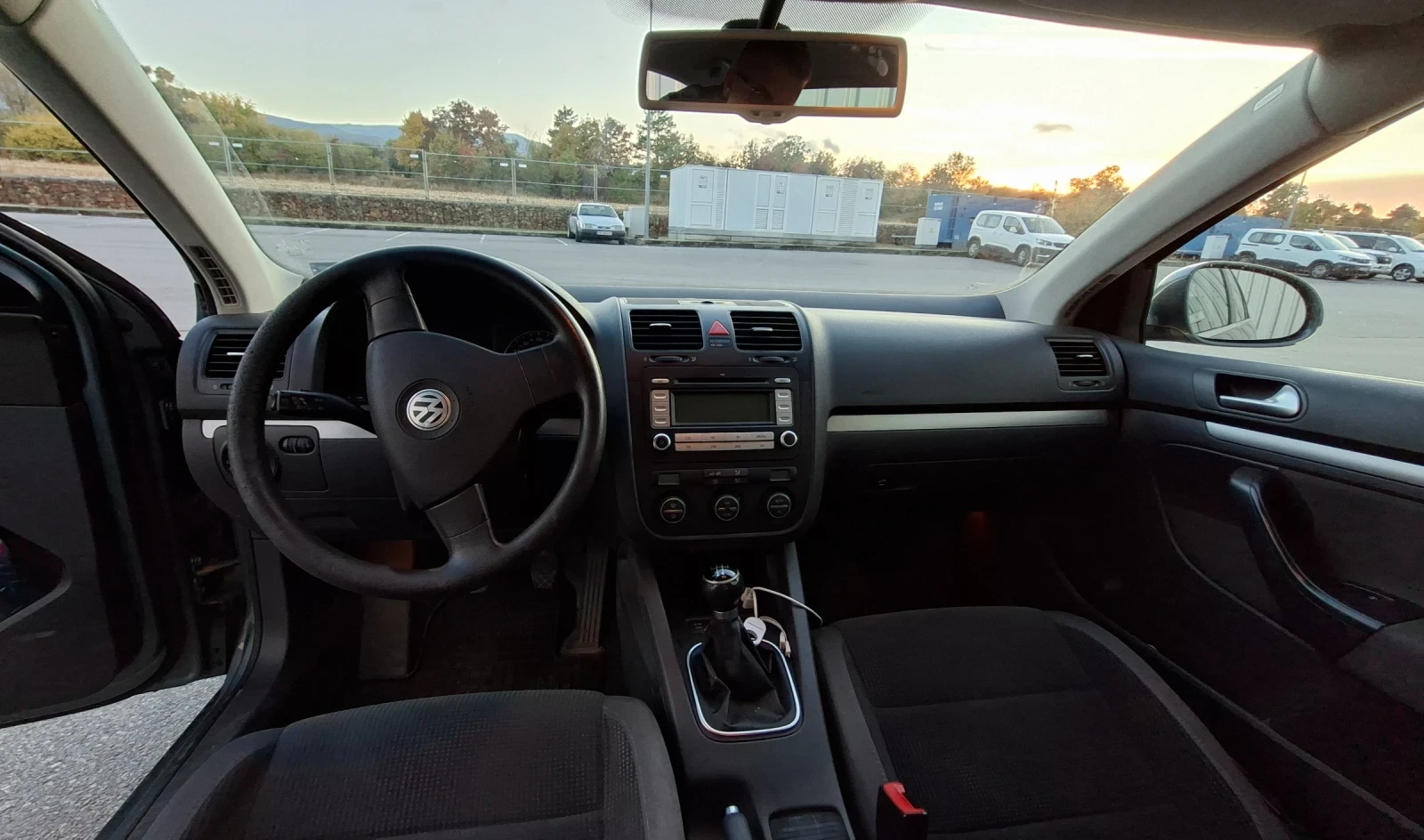 VW Jetta, снимка 8 - Автомобили и джипове - 56541522
