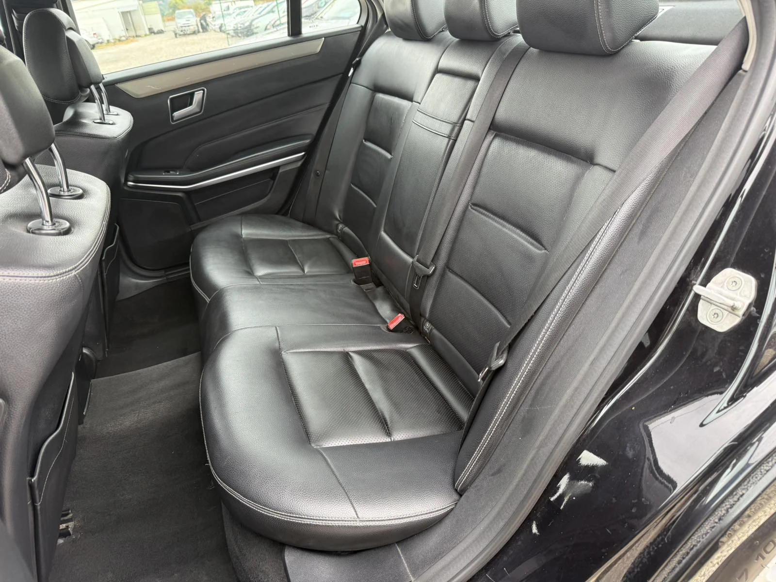 Mercedes-Benz E 220 CDI FaceLift 9GTronic, снимка 15 - Автомобили и джипове - 56258306