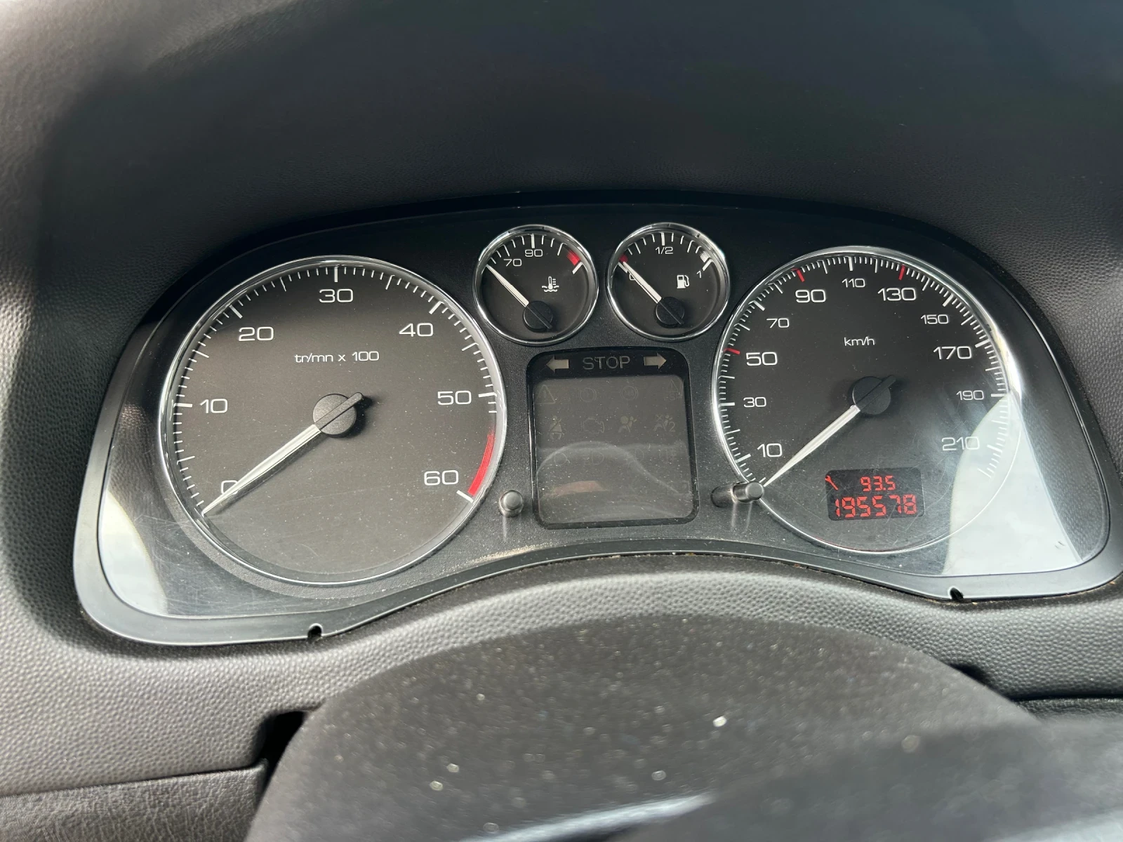Peugeot 307 1.6HDI 109кс, снимка 13 - Автомобили и джипове - 56724867