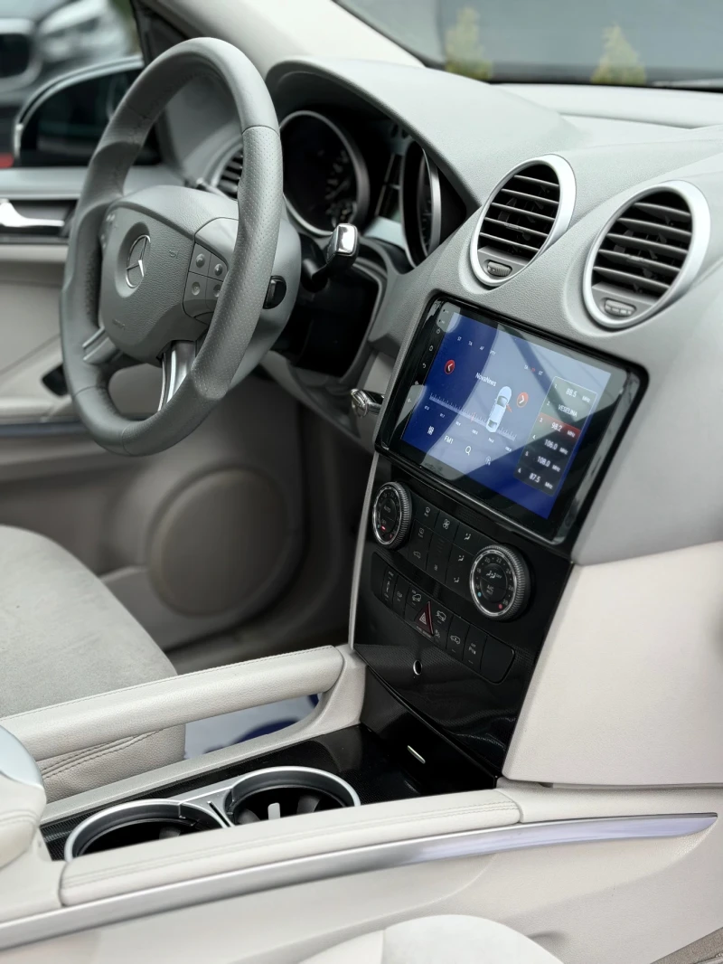 Mercedes-Benz ML 320 SPORT* 4-MATIC* 7G* NAVI* KOJA* СОБСТВЕН ЛИЗИНГ, снимка 9 - Автомобили и джипове - 53479503