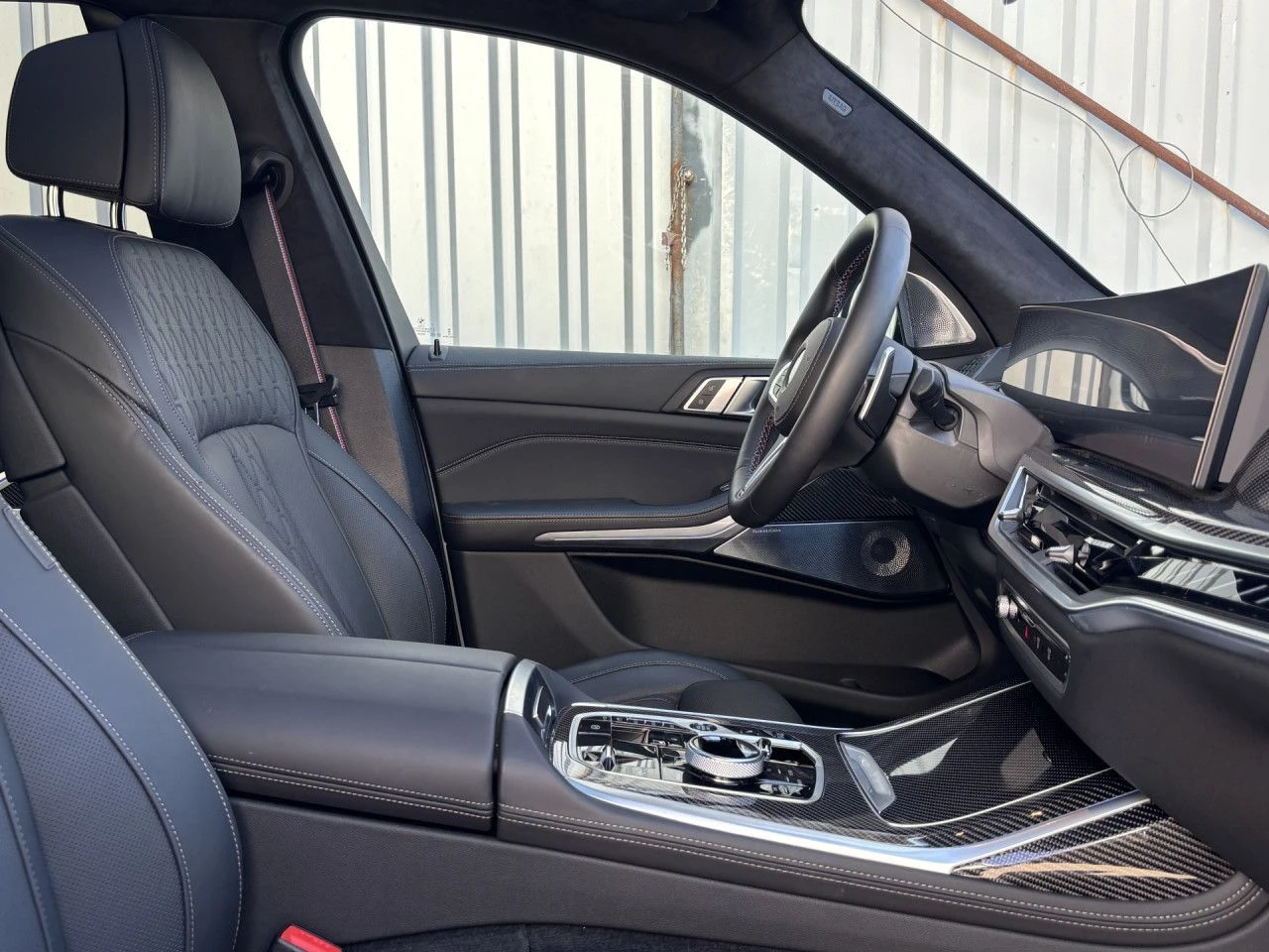 BMW X7 M60i/xDrive/EXCLUSIV/CARBON/B&W/SKY LOUNGE/HEAD UP - изображение 8
