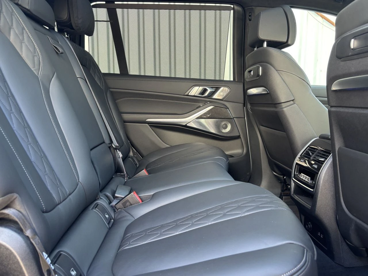 BMW X7 M60i/xDrive/EXCLUSIV/CARBON/B&W/SKY LOUNGE/HEAD UP - изображение 10