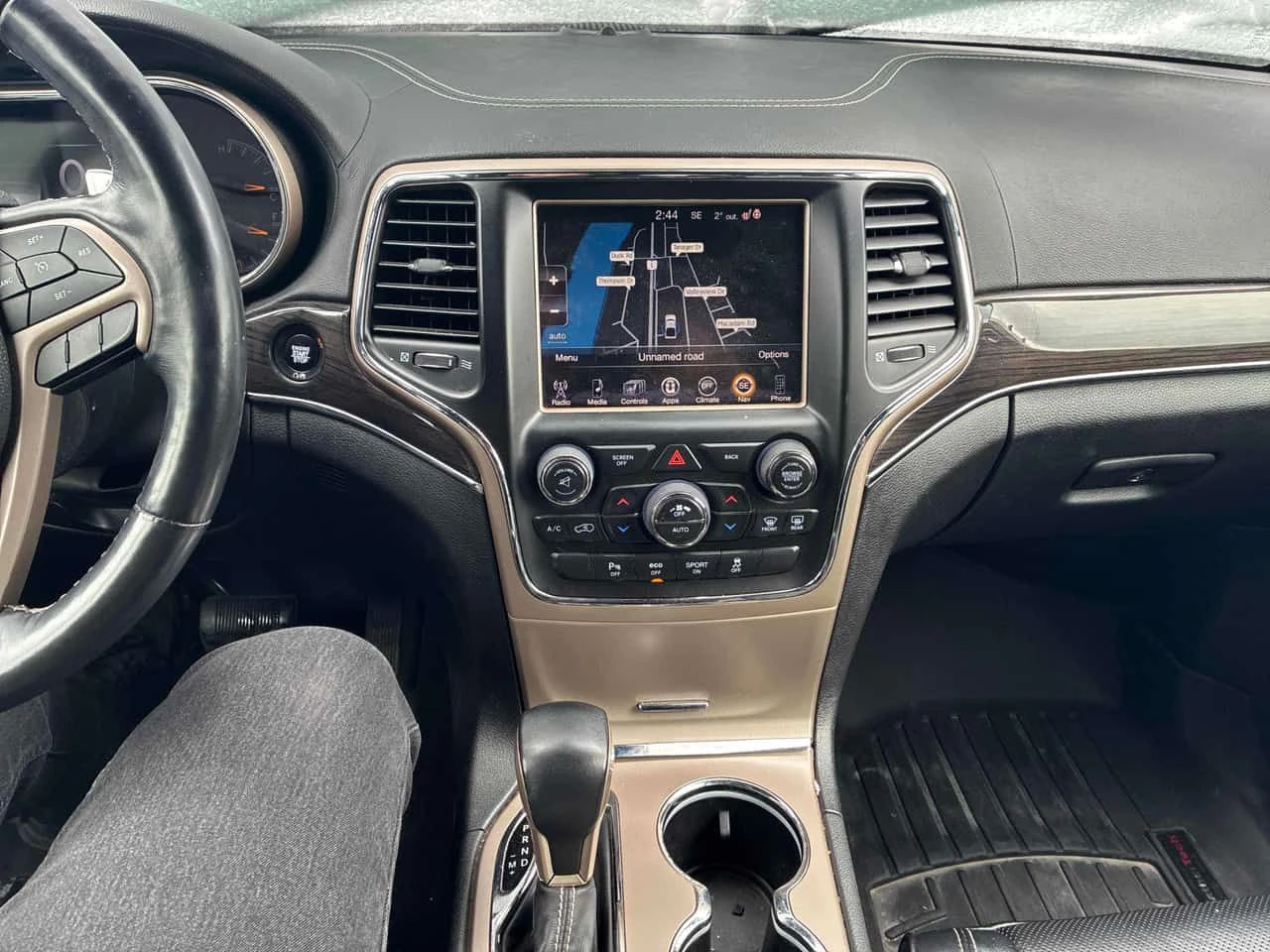 Jeep Grand cherokee * Overland * PANO* KEYLESS* ПОДГРЕВ* , снимка 9 - Автомобили и джипове - 53904172