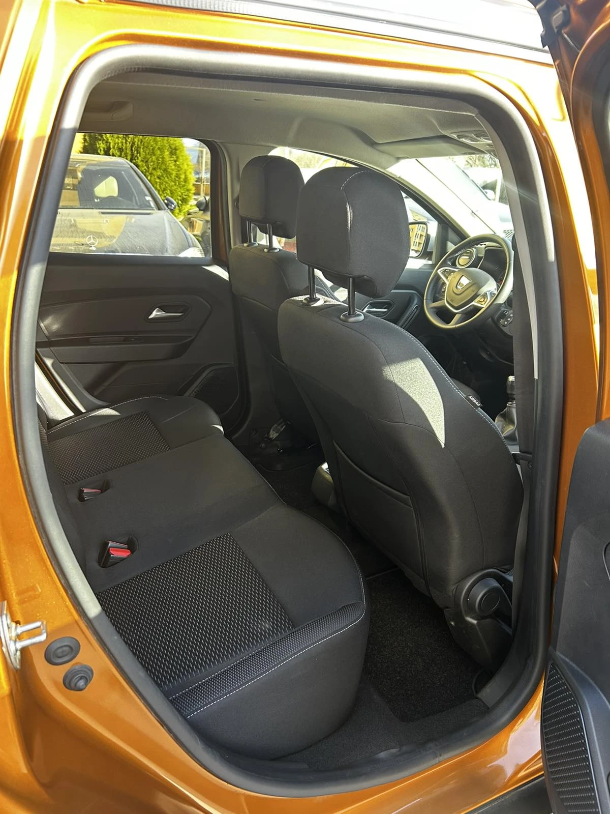 Dacia Duster 1.0 TCe ECO-G LPG, снимка 7 - Автомобили и джипове - 54458045