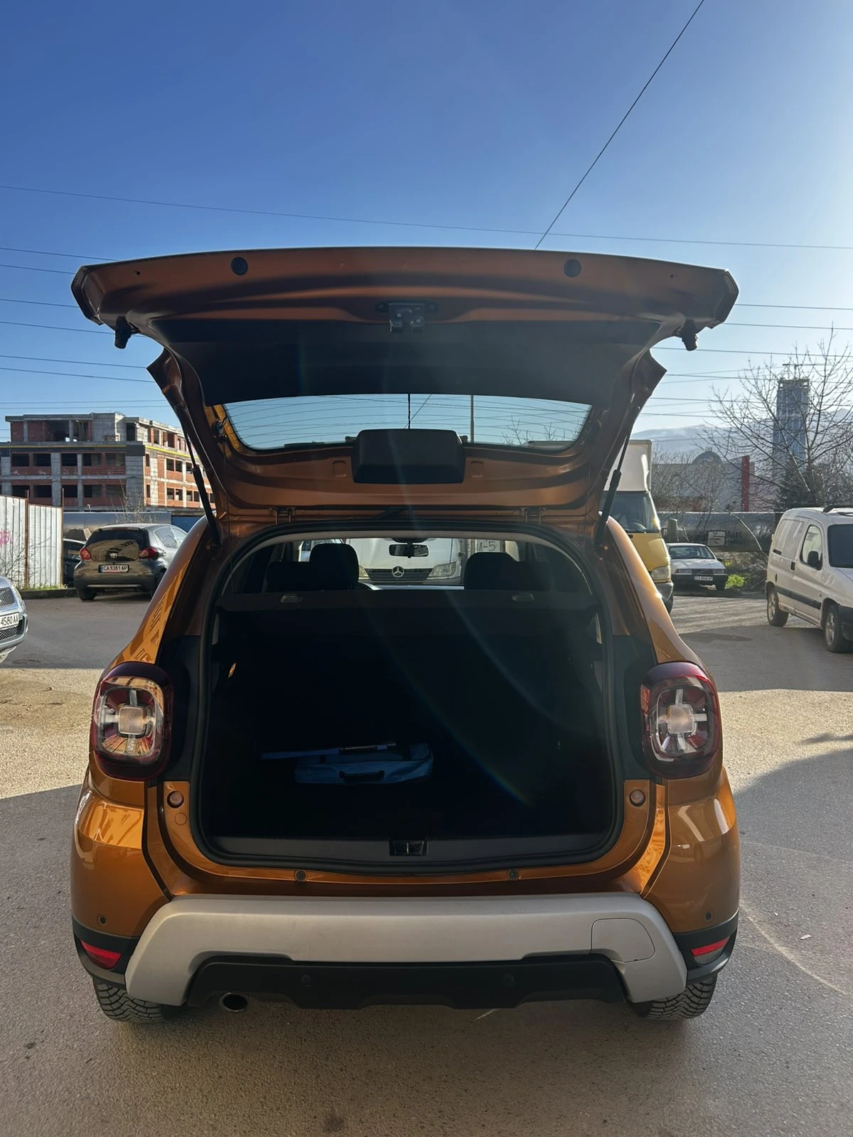 Dacia Duster 1.0 TCe ECO-G LPG, снимка 9 - Автомобили и джипове - 54458045