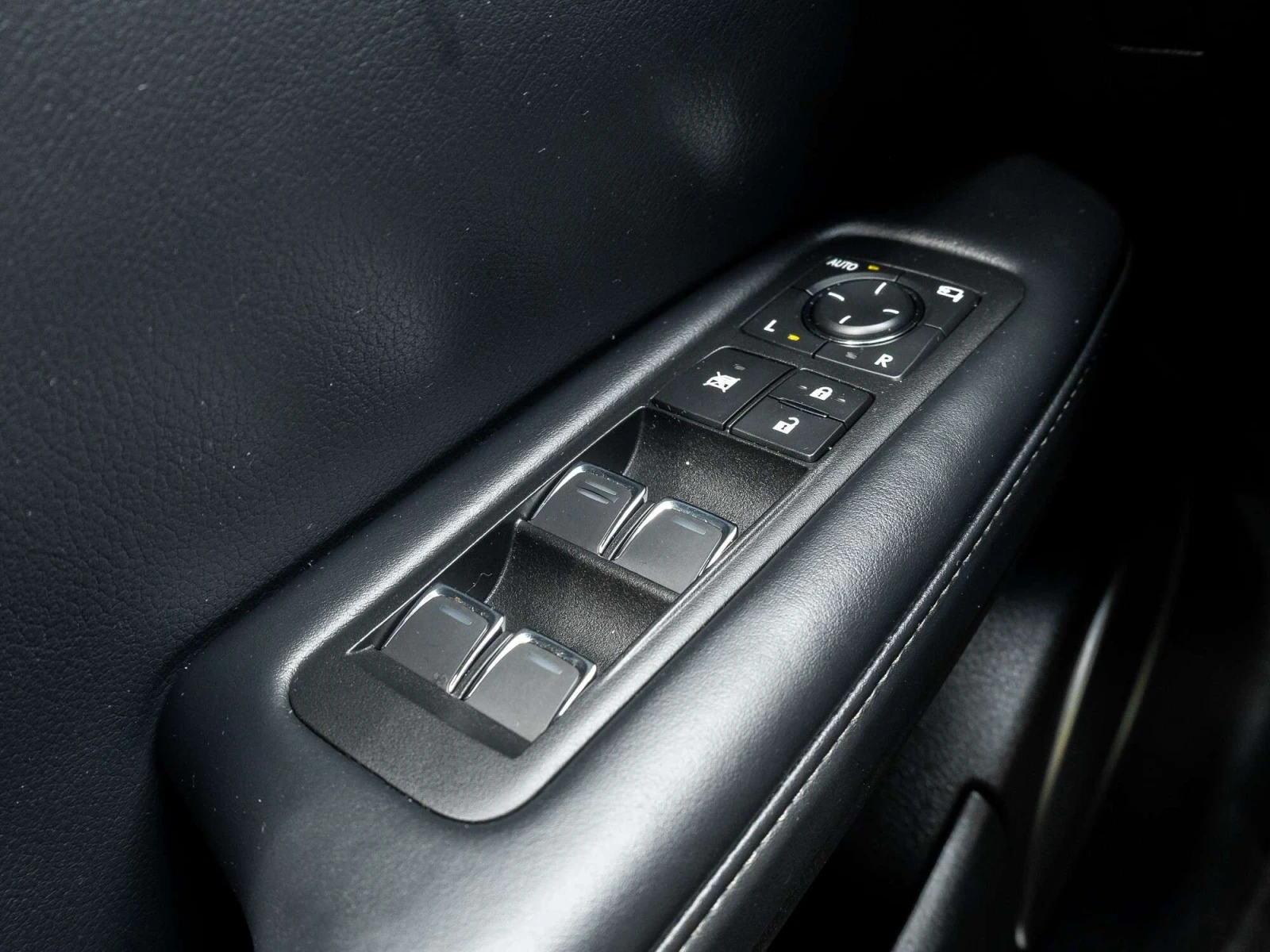 Lexus RX ���� / ������� / ���� �� ��  | Mobile.bg � ����������� 11