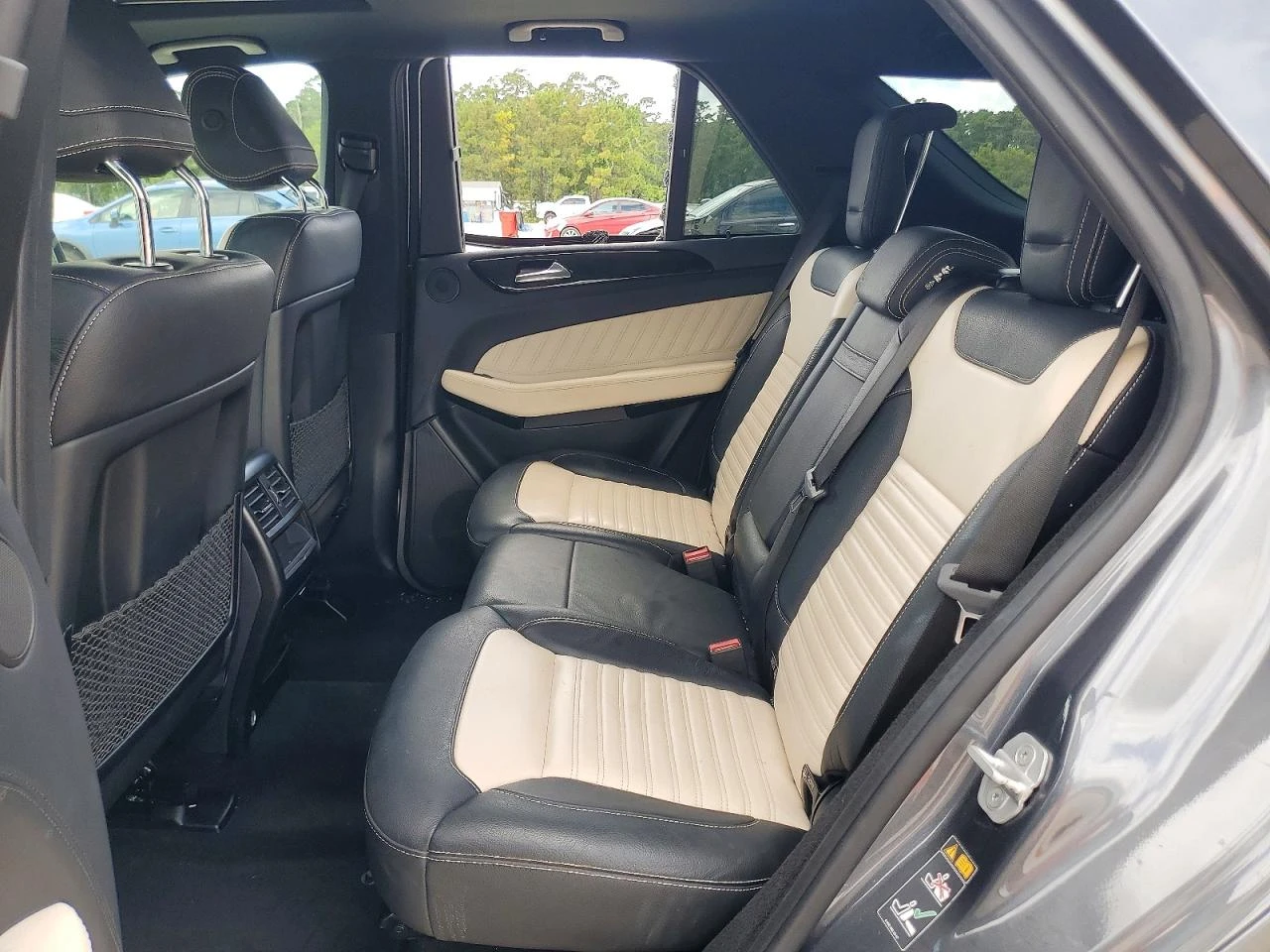 Mercedes-Benz GLE 400 3.0l 4Matic, снимка 11 - Автомобили и джипове - 55465276