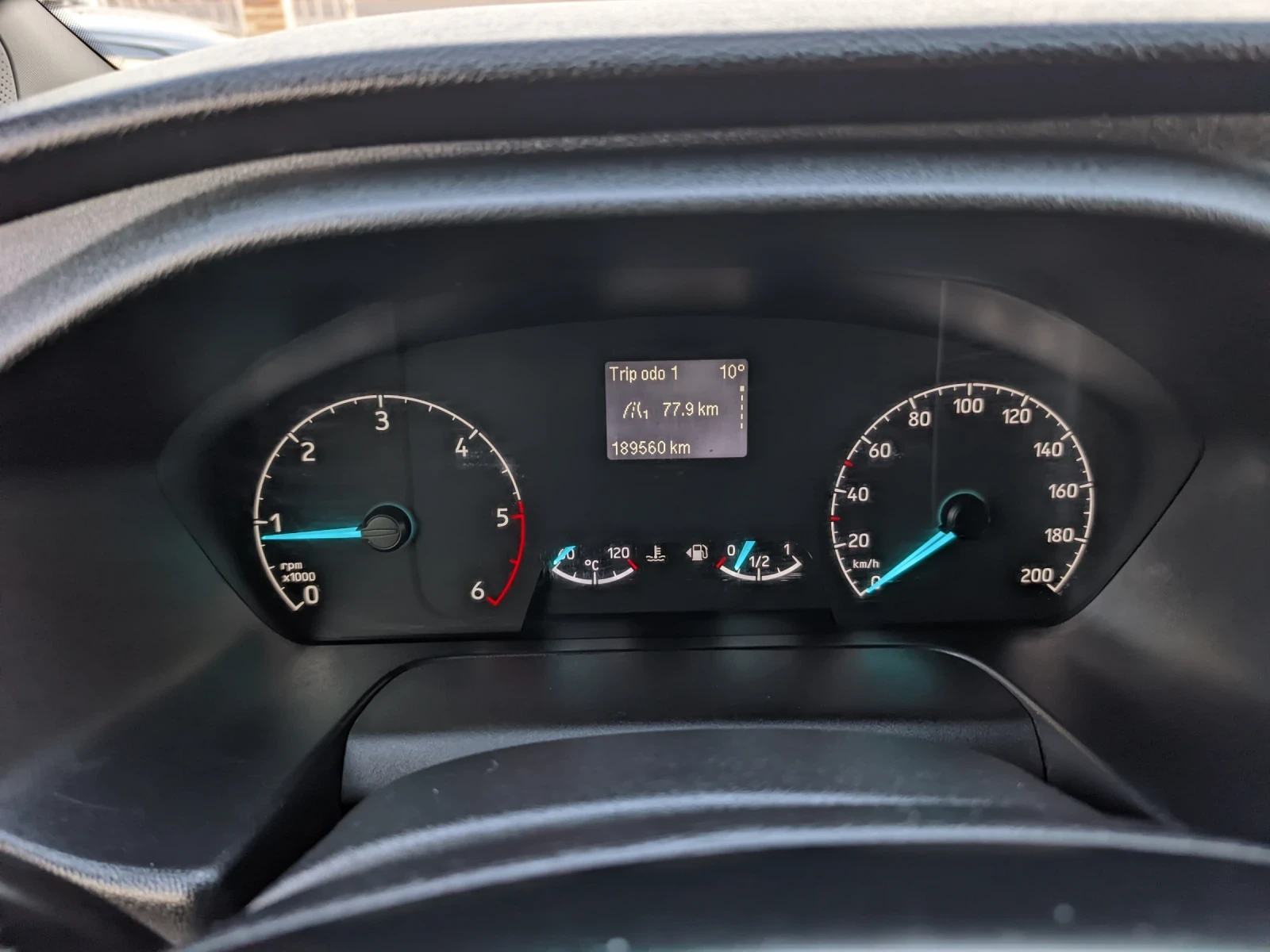 Ford Transit Custom Хладилен, снимка 13 - Бусове и автобуси - 53725952