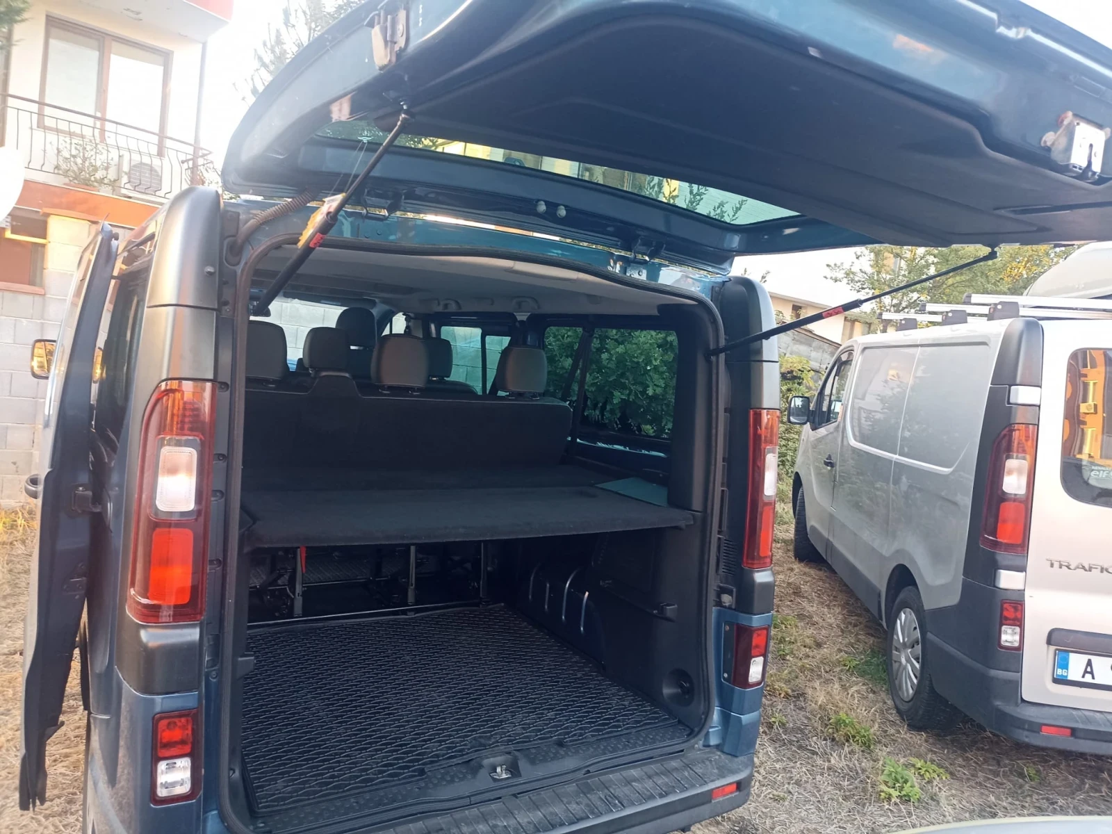Opel Vivaro 1.6.CDTI.145 K.C., снимка 4 - Бусове и автобуси - 56346008