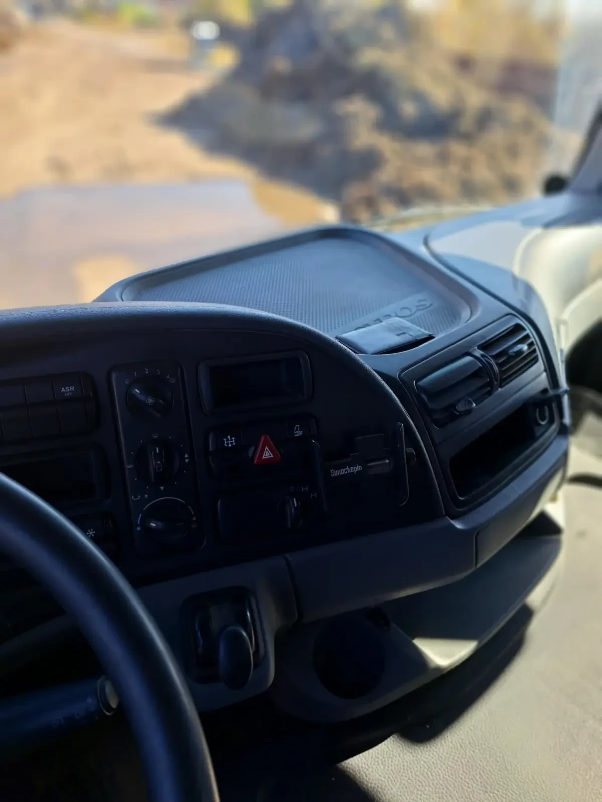 Mercedes-Benz Actros, снимка 12 - Камиони - 56725092