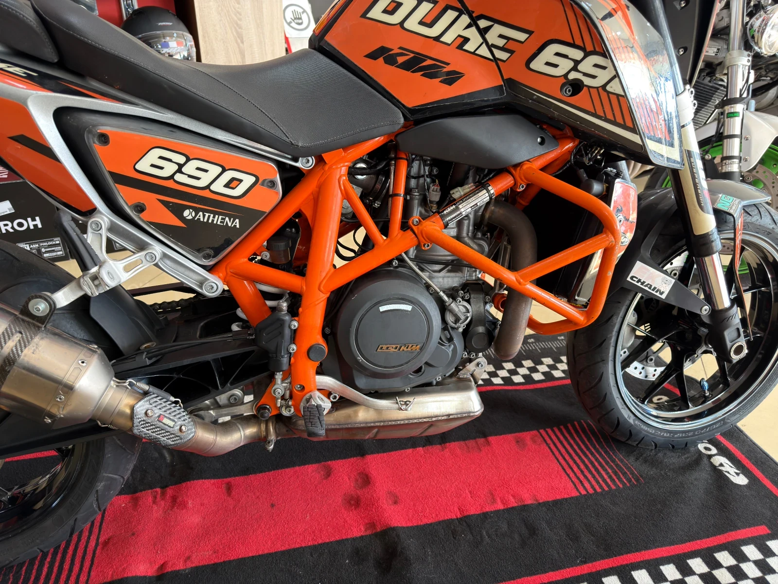 Ktm Duke DUKE 690i ABS AKRAPOVIC - изображение 4