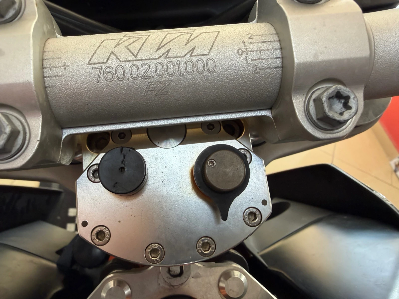 Ktm Duke DUKE 690i ABS AKRAPOVIC | Mobile.bg � ����������� 14