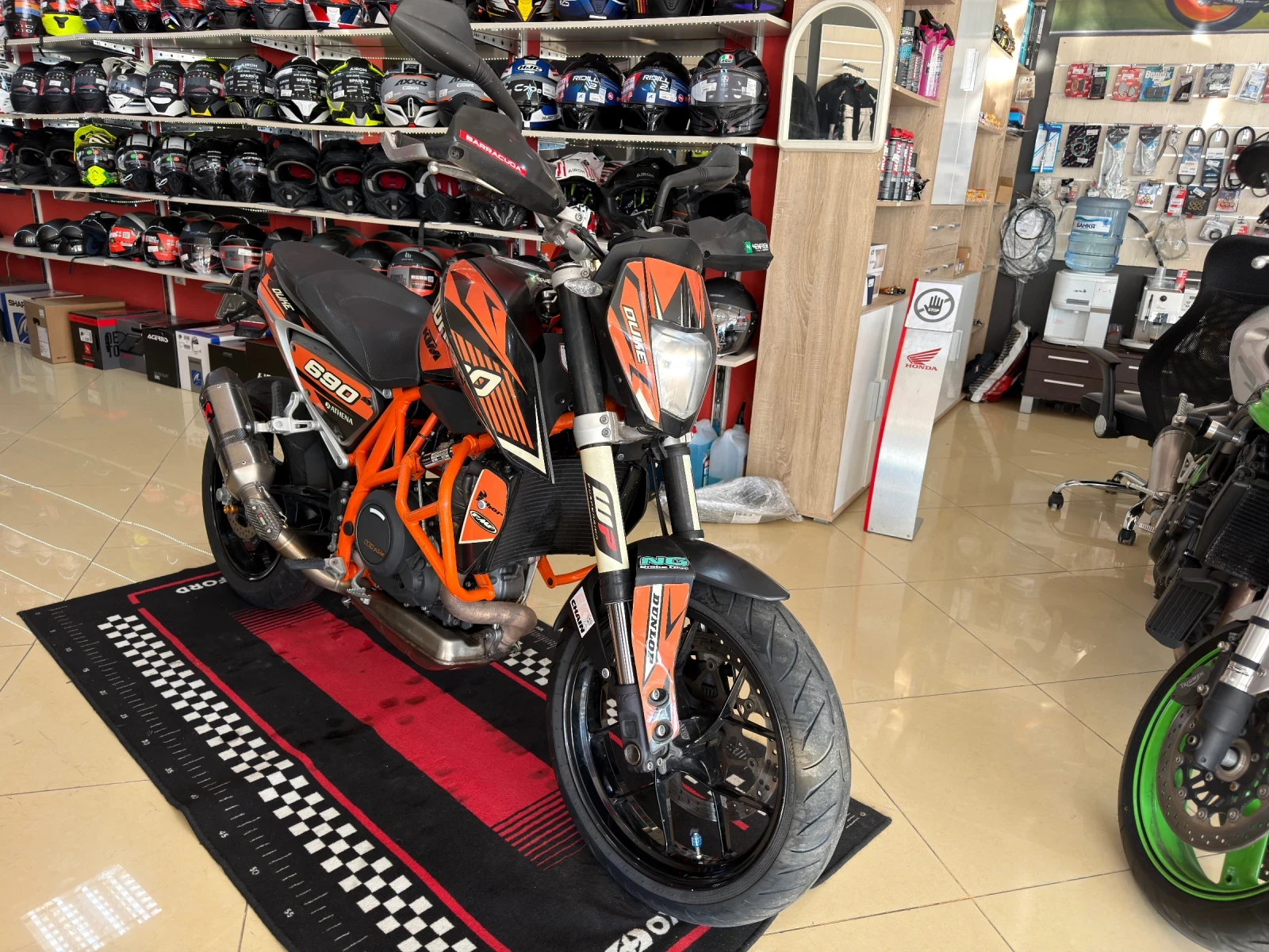 Ktm Duke DUKE 690i ABS AKRAPOVIC - изображение 2